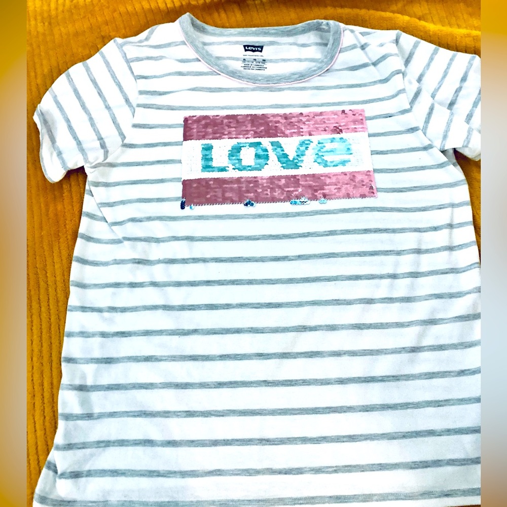 Levi’s T-shirt